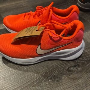 Womes Size 9.5 Nike Revolution Crimson Tide Running Shoes FB2208-602 NWT